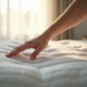 Lit moderne avec matelas à ressorts ensachés confort et silence
